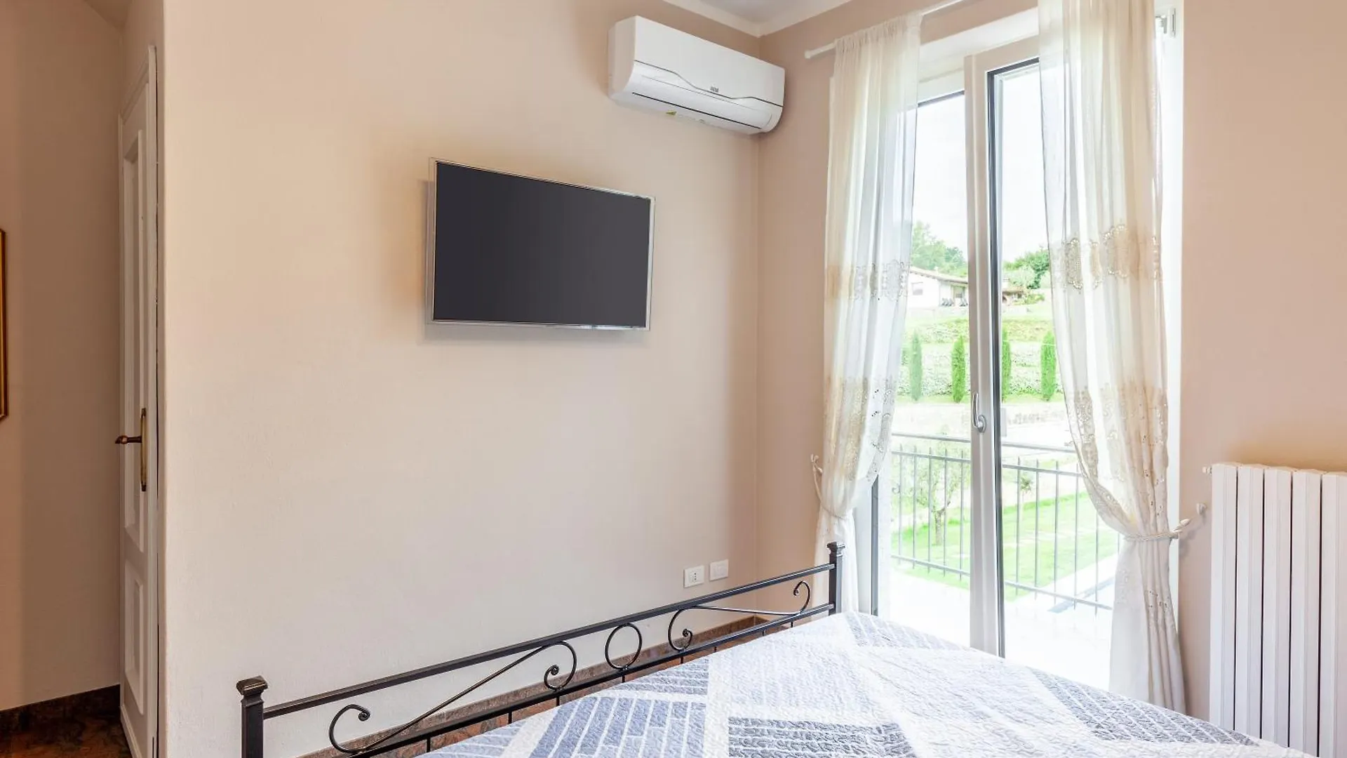 Apartment Villa La Lanterna Bianca A Bagnone Italy